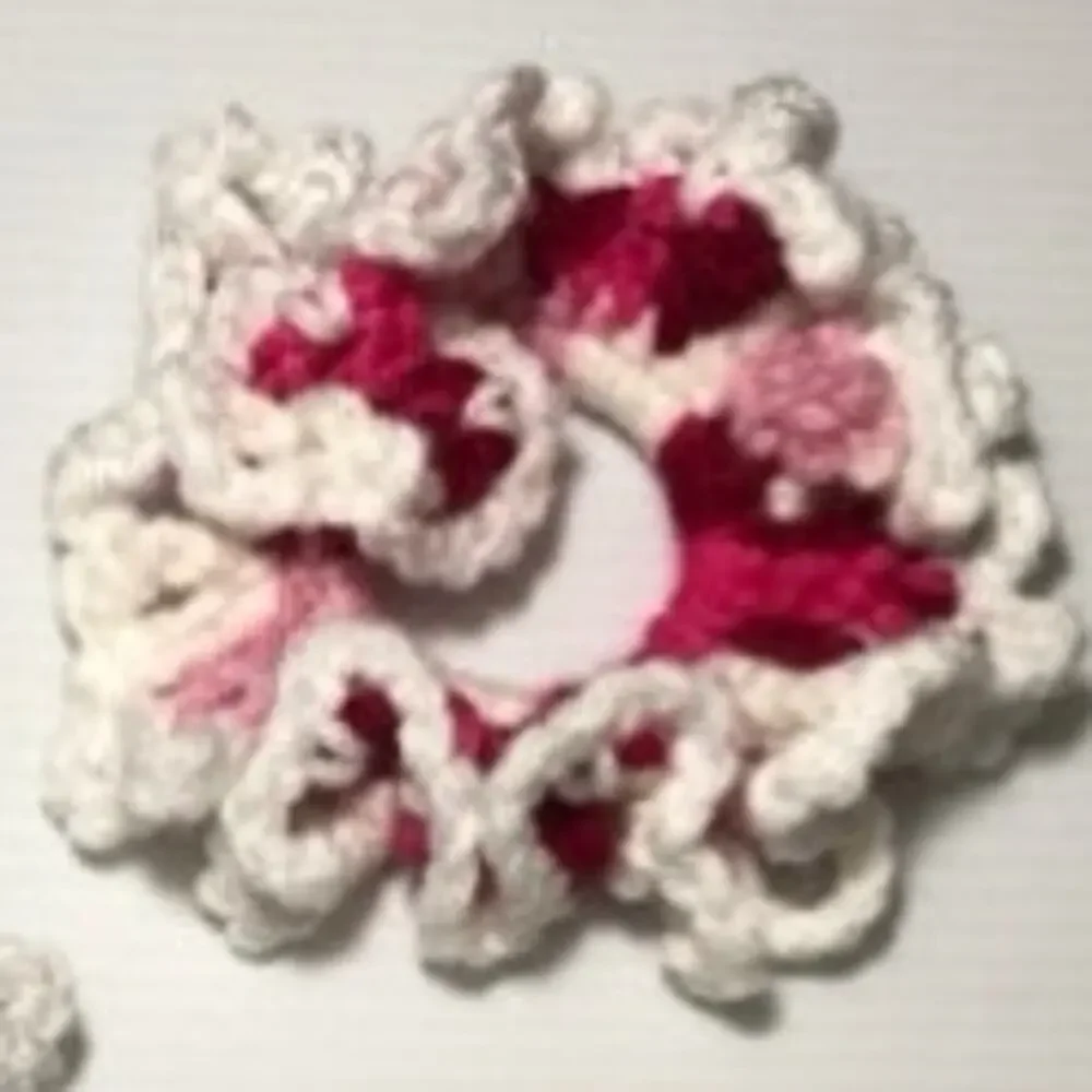 NWT Handmade Crocheted Ruffled Hair Scrunchie Set of 3 - Picture 4 of 4